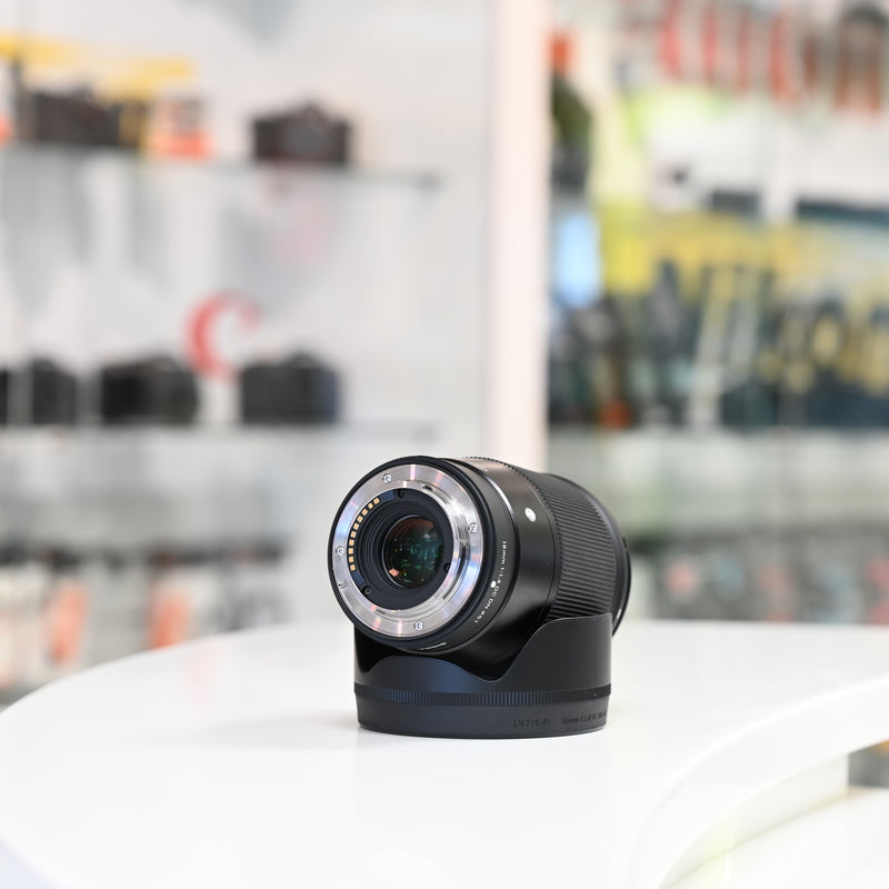 Sigma Contemporain 16mm f/1.4 DC pour Fujifilm Usagé