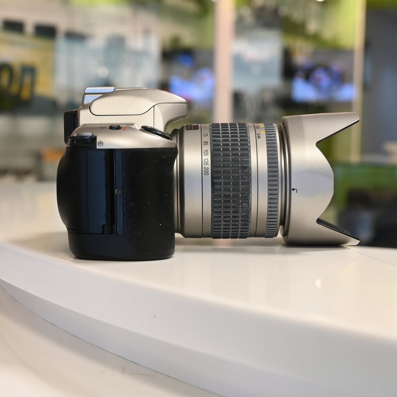 Nikon F65 avec 28-200mm Usagé