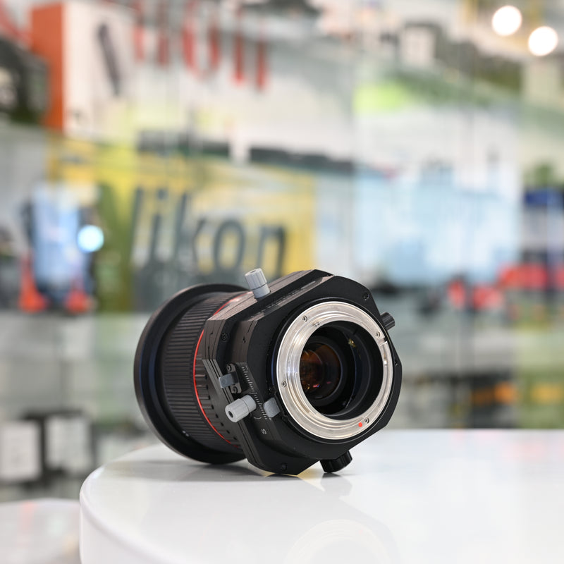 Rokinon Tilt-Shift 24mm f/3.5 pour Nikon Usagé *Certifié Photo Laplante
