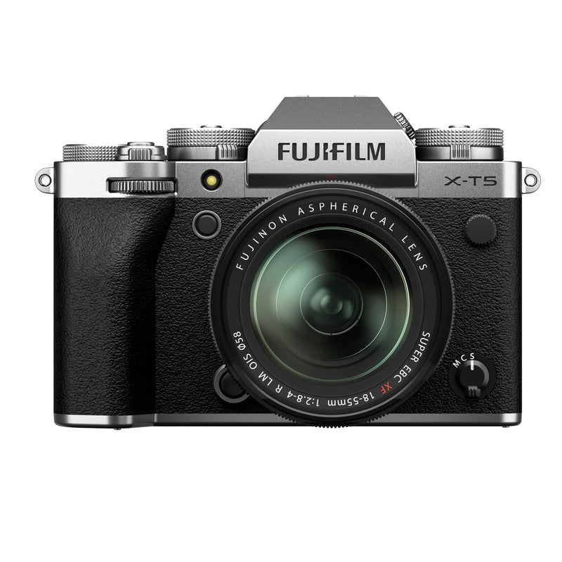 Fujifilm X-T5 Silver / XF 18-55mm f/2.8-4