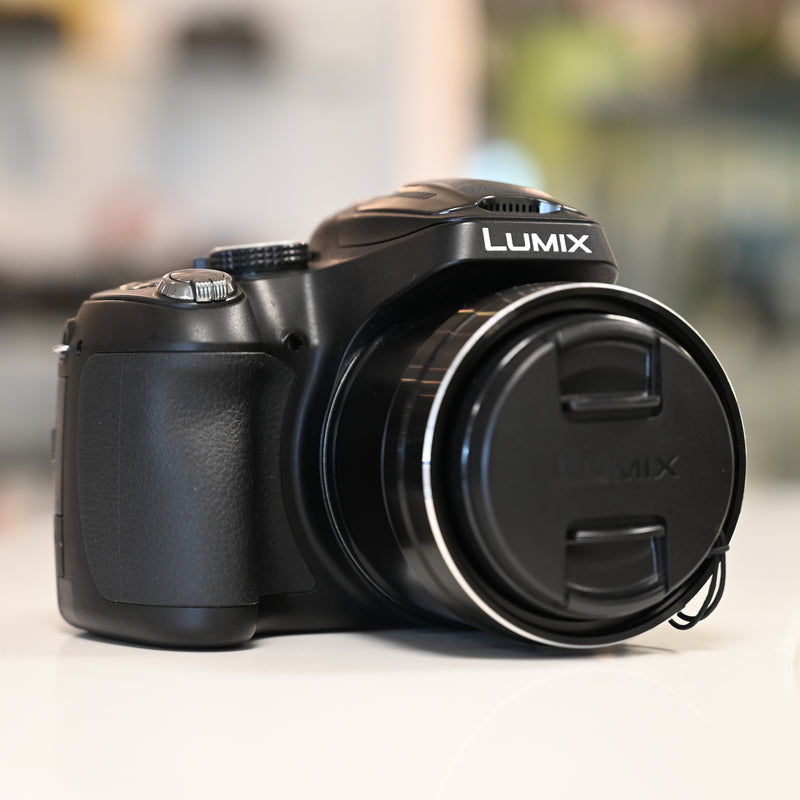 Lumix Panasonic FZ70 Used
