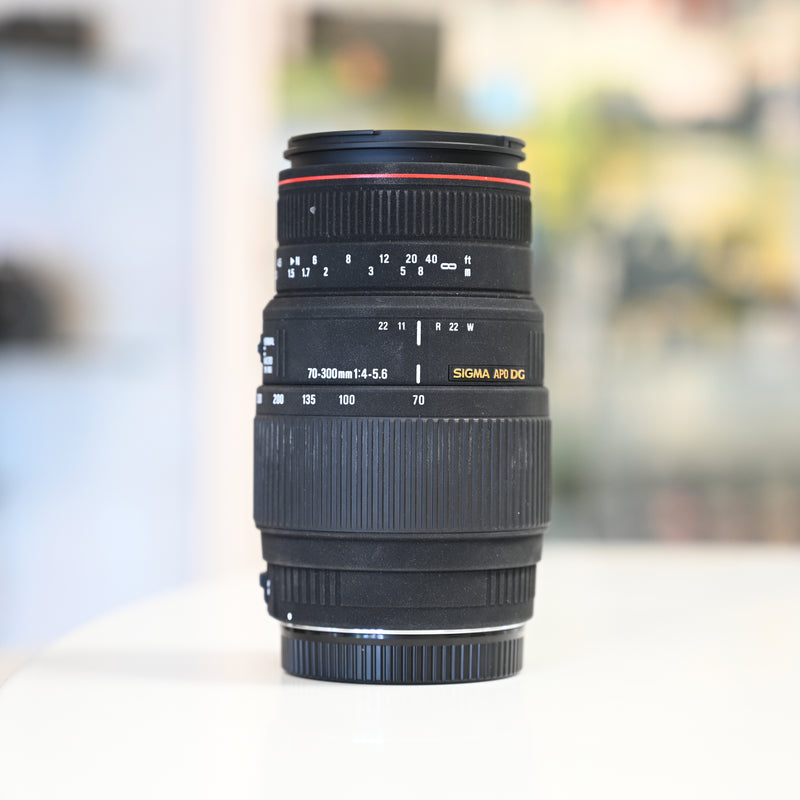 Sigma 70-300mm f/4-5.6 APO for Canon Used