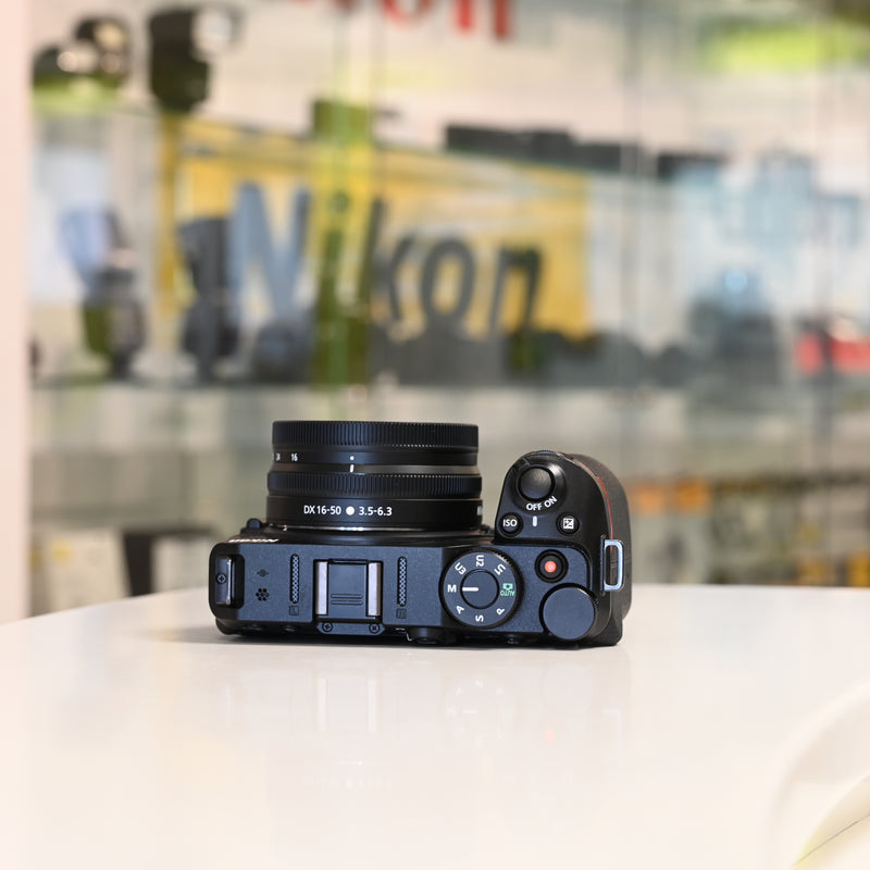 Nikon Z30 avec 16-50mm Usagé
