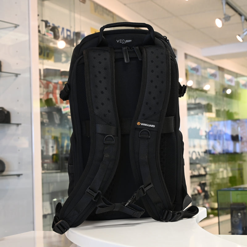 Vanguard VEO Select 46BR Black Used